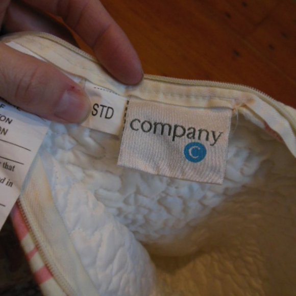 COMPANY C *Standard* Pink Floral Pillow Sham Quilted Reversible Cover - Picture 8 of 8